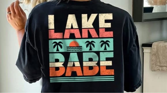Lake babe