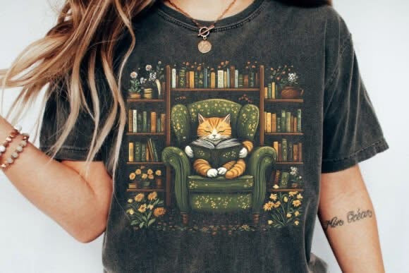 Cat reading